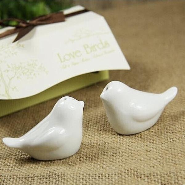 love-birds-salt-pepper-shakers-cutlery-geekyget-3